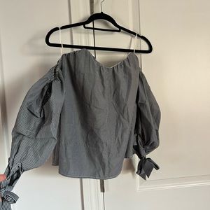 Off the shoulder striped semi detached long sleeve